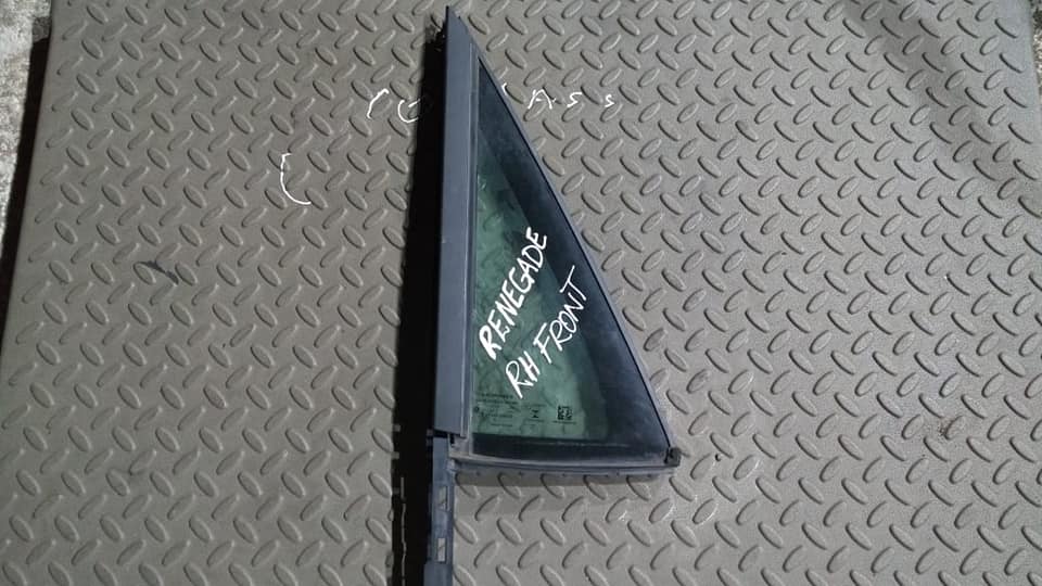 LUNETA PUERTA DELANTERA DERECHA JEEP RENEGADE 2014 AL 2019