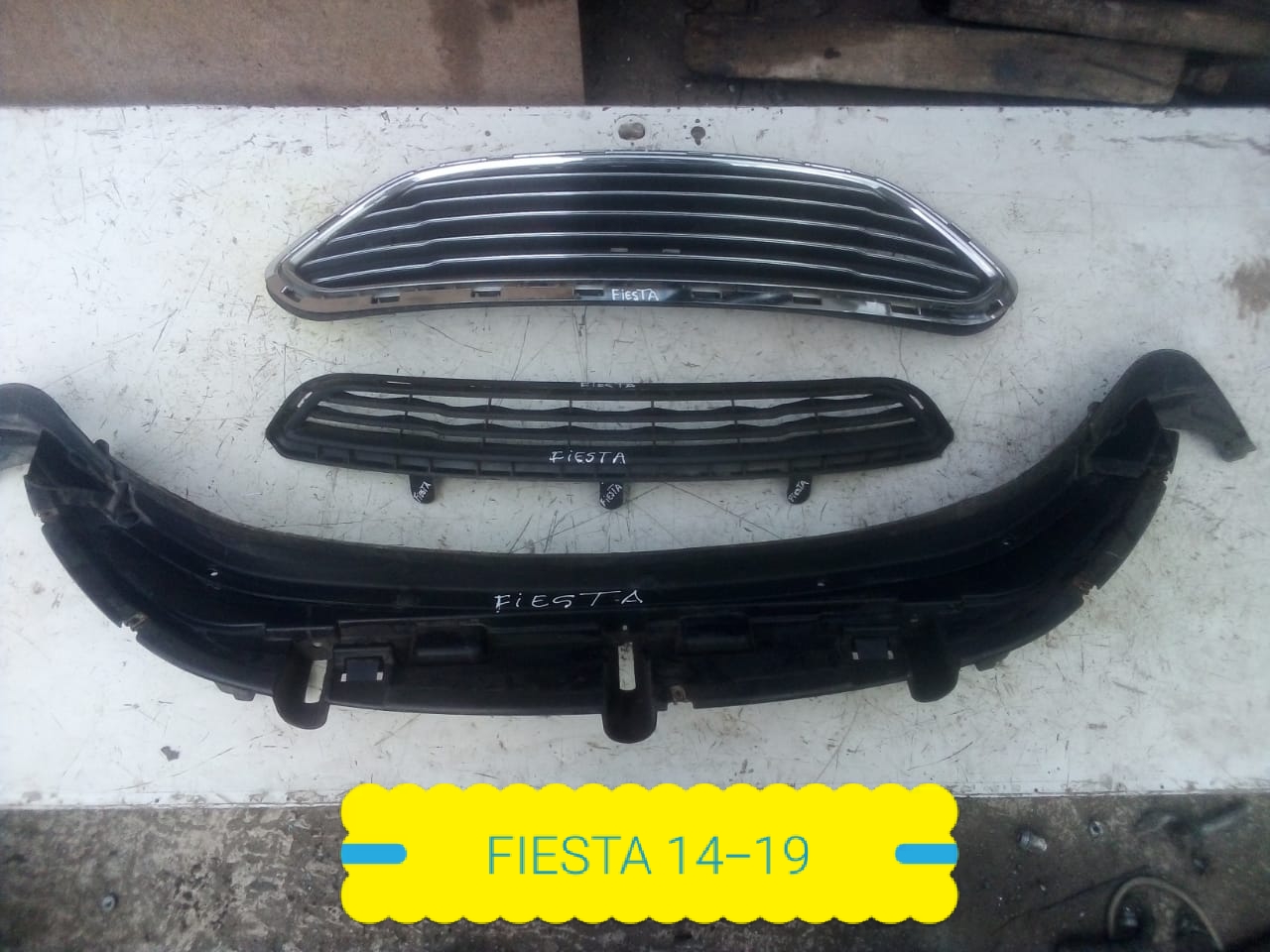 MASCARAS DELANTERAS  FORD FIESTA 2014 AL 2019