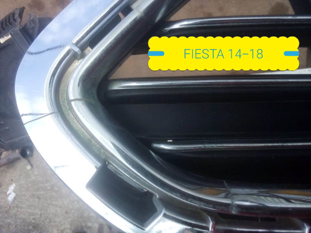 MASCARAS DELANTERAS  FORD FIESTA 2014 AL 2019