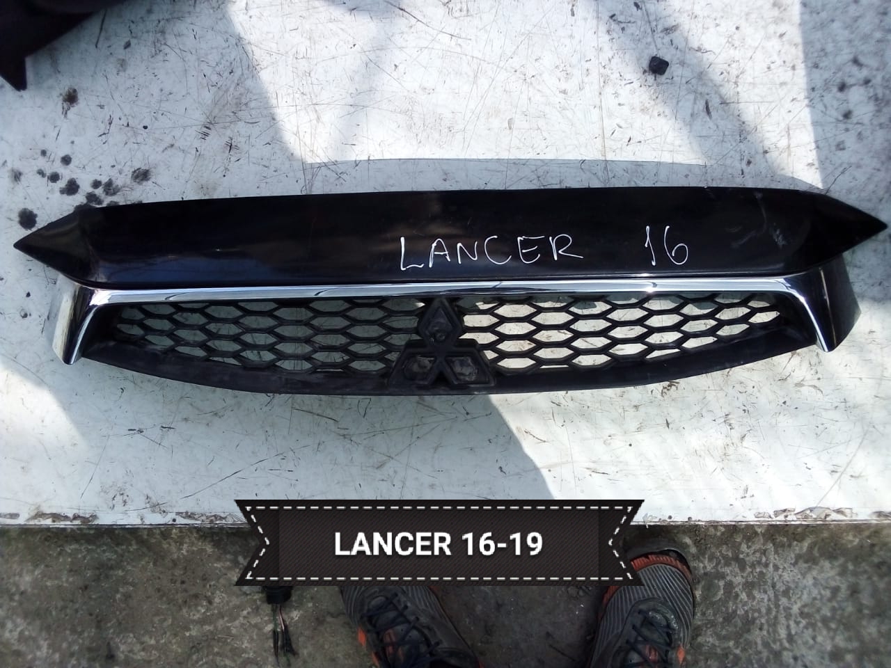 MASCARA DELANTERA MITSUBISHI LANCER 2016 AL 2019