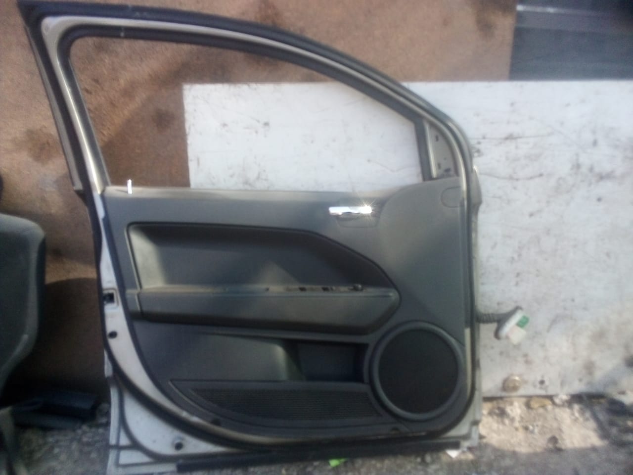 PUERTA DELANTERA IZQUIERDA DODGE CALIBER 2007 AL 2012
