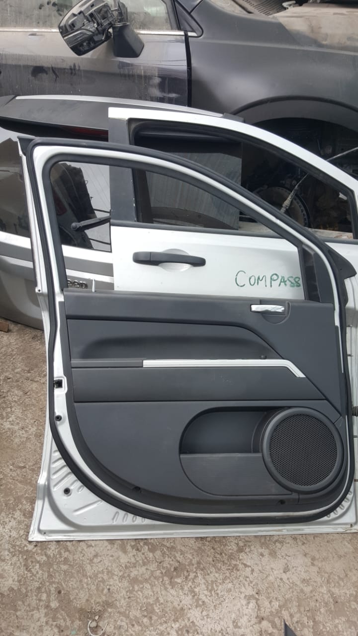 PUERTA DELANTERA IZQUIERDA JEEP COMPASS 2007 AL 2010