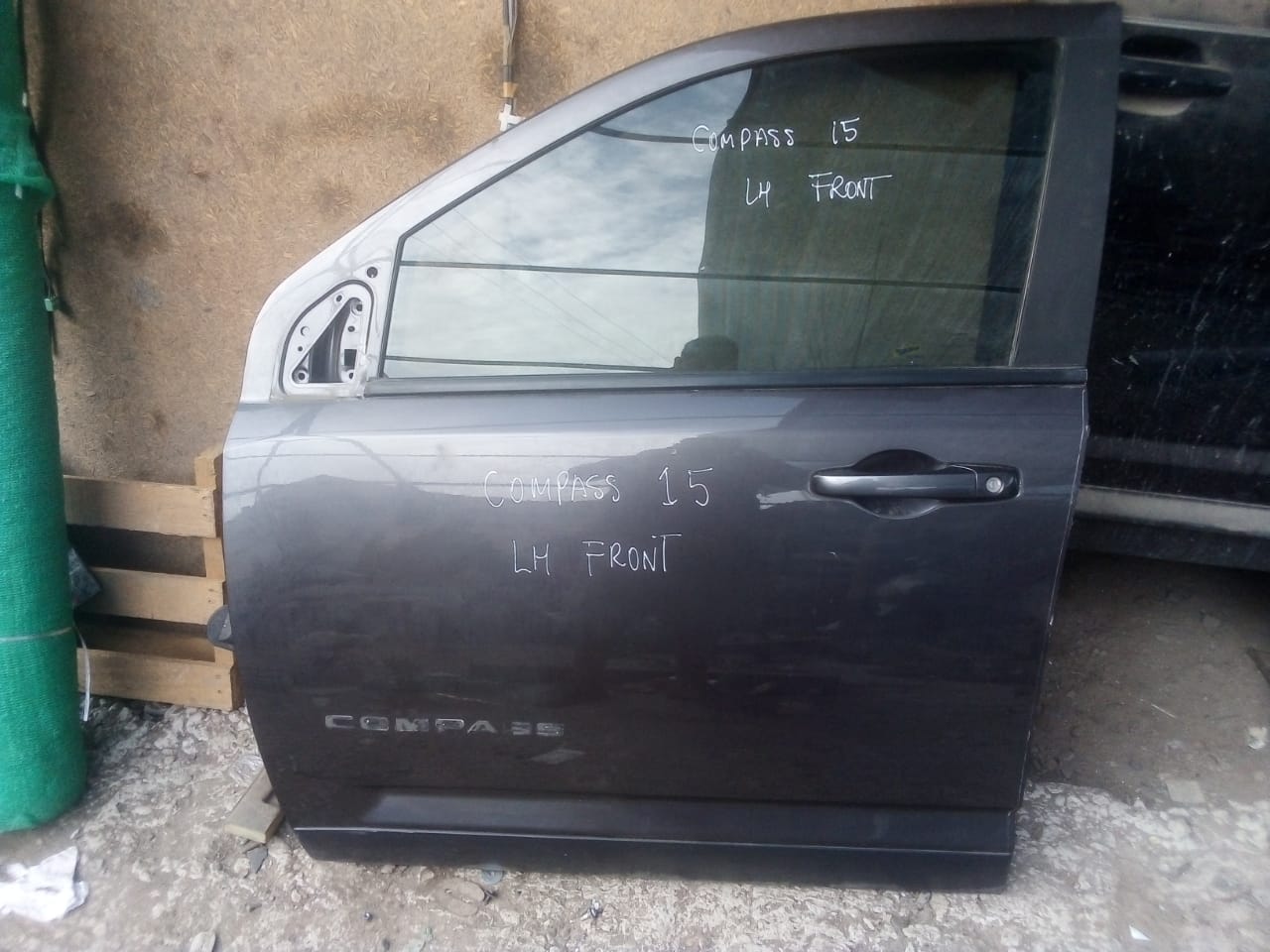 PUERTA DELANTERA IZQUIEDA JEEP COMPASS 2011 AL 2017