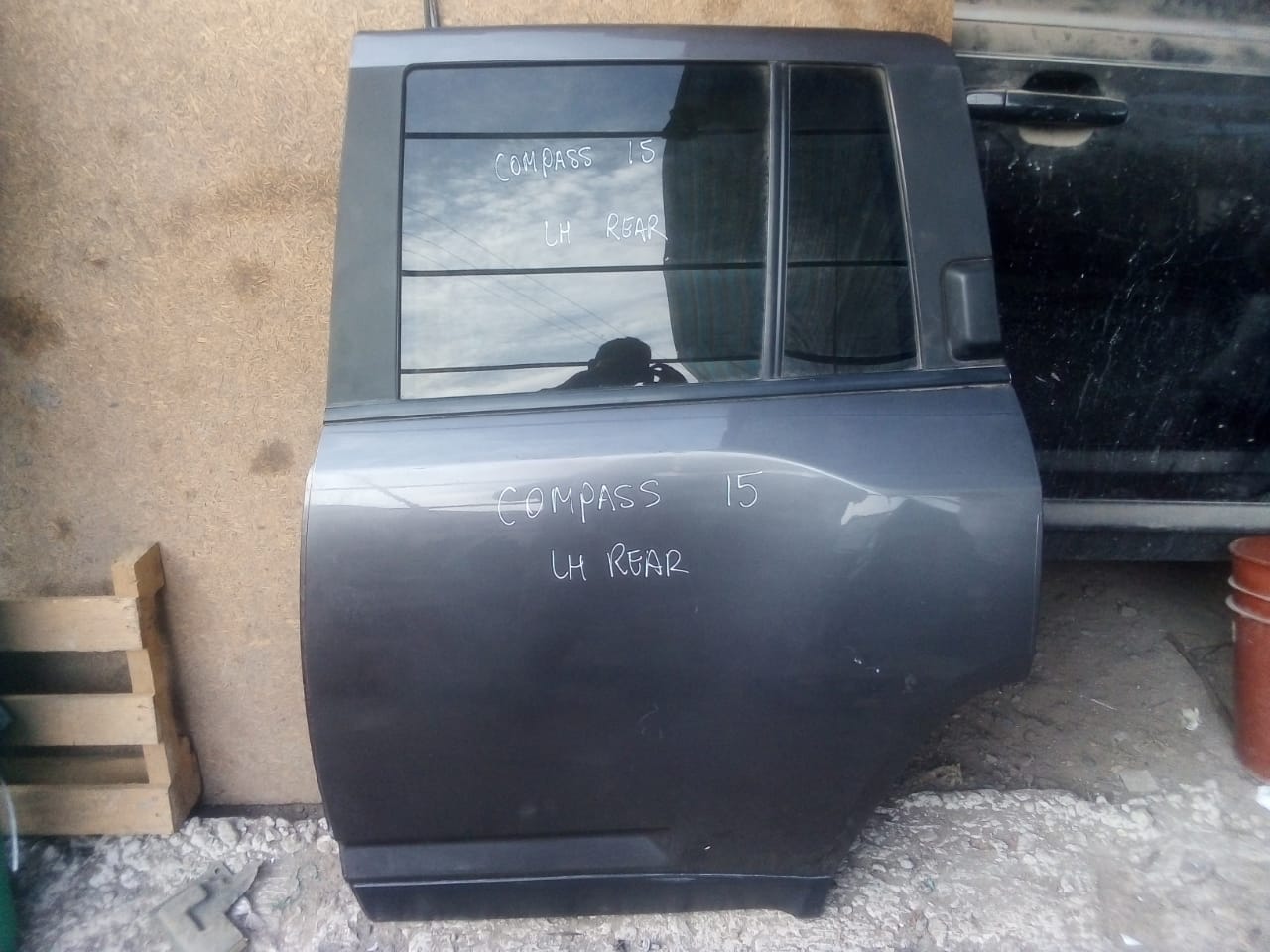 PUERTA POSTERIOR IZQUIERDA JEEP COMPASS 2011 AL 2017