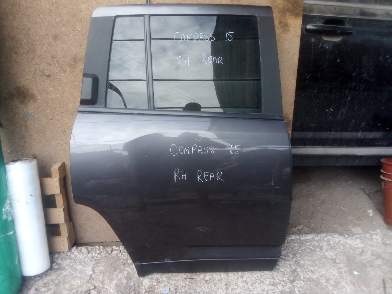 PUERTA POSTERIOR DERECHA JEEP COMPASS 2011 AL 2015