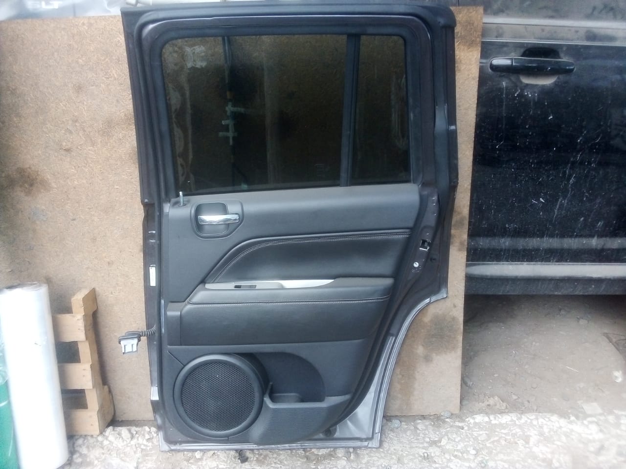 PUERTA POSTERIOR DERECHA JEEP COMPASS 2011 AL 2015