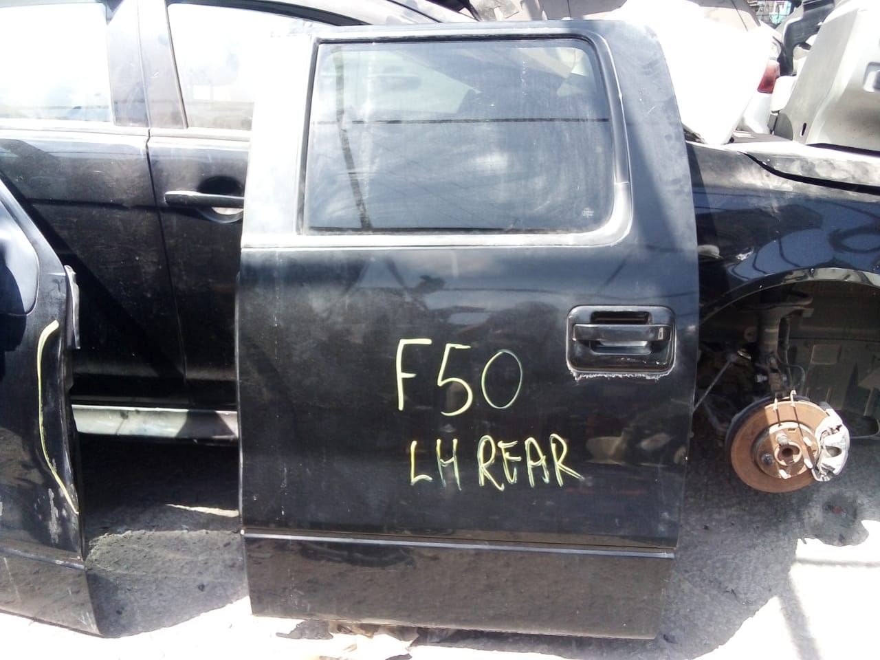 PUERTA IZQUIERDA POSTERIOR FORD F-150 2009 AL 2014