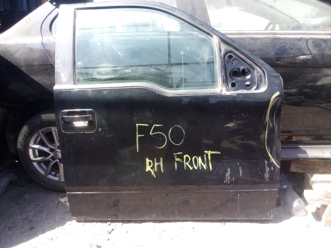 PUERTA DELANTERA DERECHA FORD F-150 2009 AL 2014