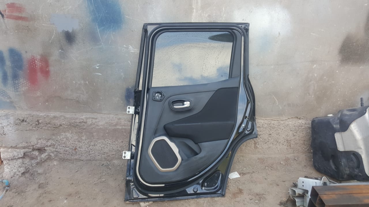 PUERTA POSTERIOR DERECHA JEEP RENEGADE 2014 AL 2019
