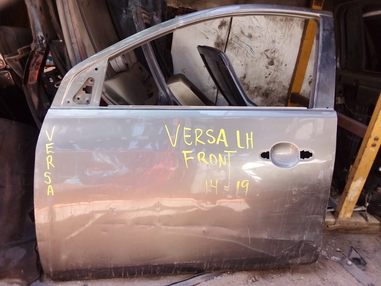 PUERTA DELANTERA IZQUIERDA NISSAN VERSA 2012 AL 2019