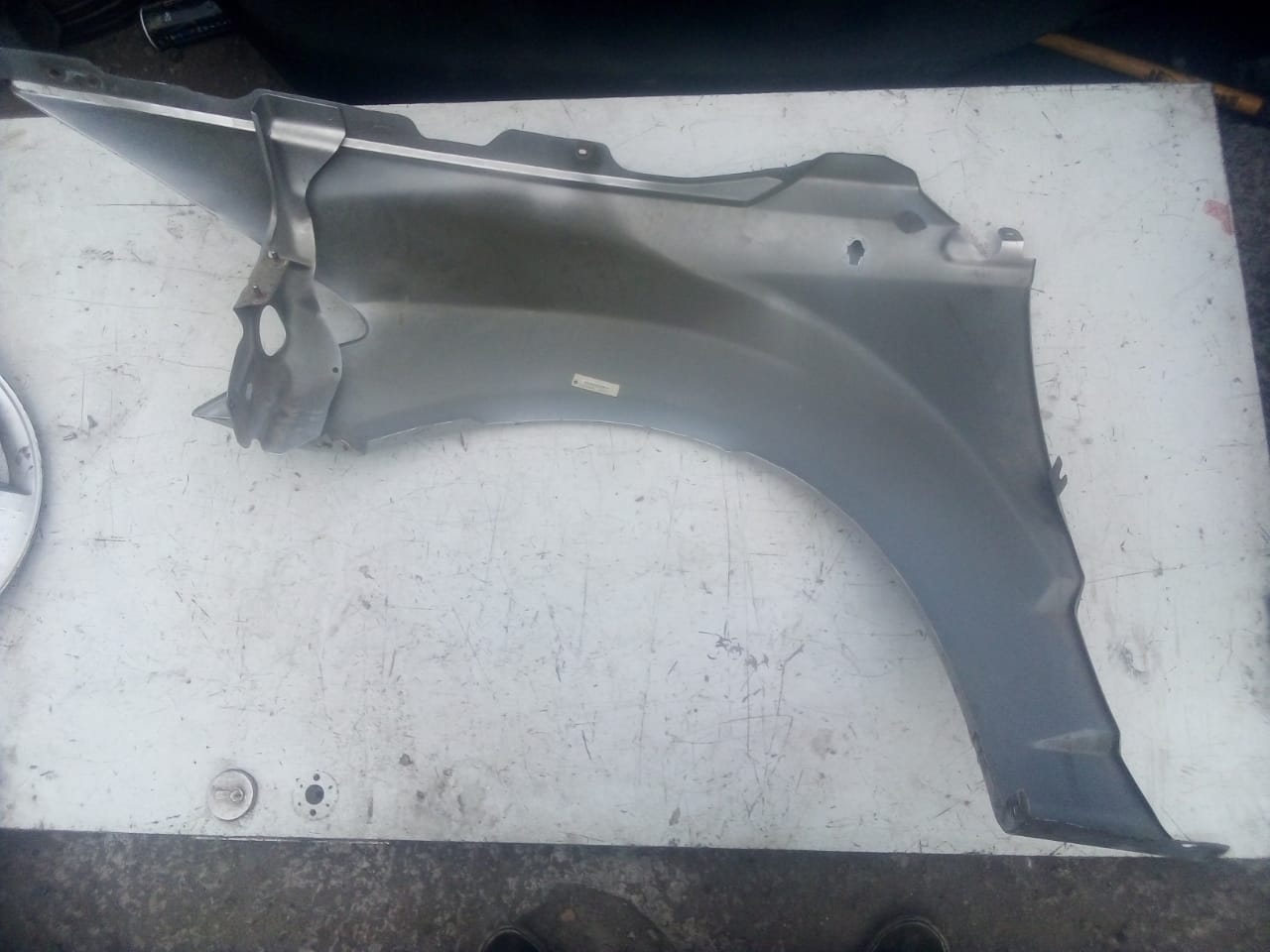 TAPABARROS DERECHO DODGE CALIBER 2008 AL 2012