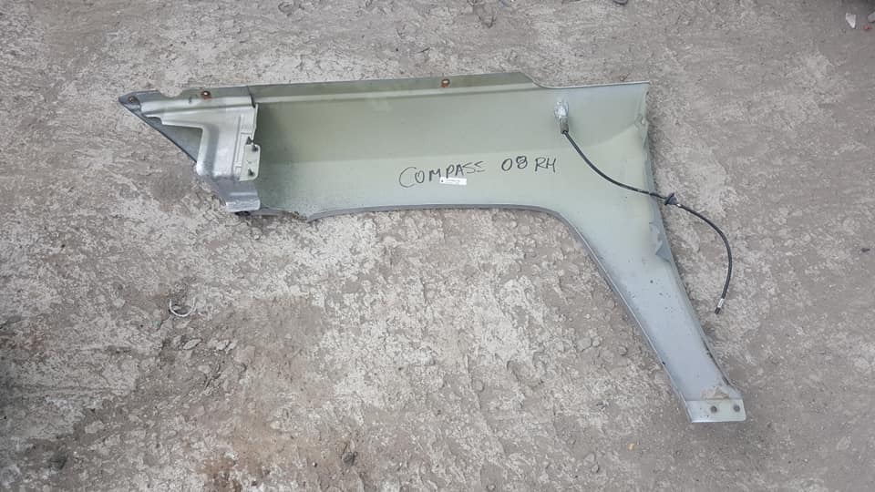 TAPABARRO DERECHO JEEP COMPASS 2007 AL 2010