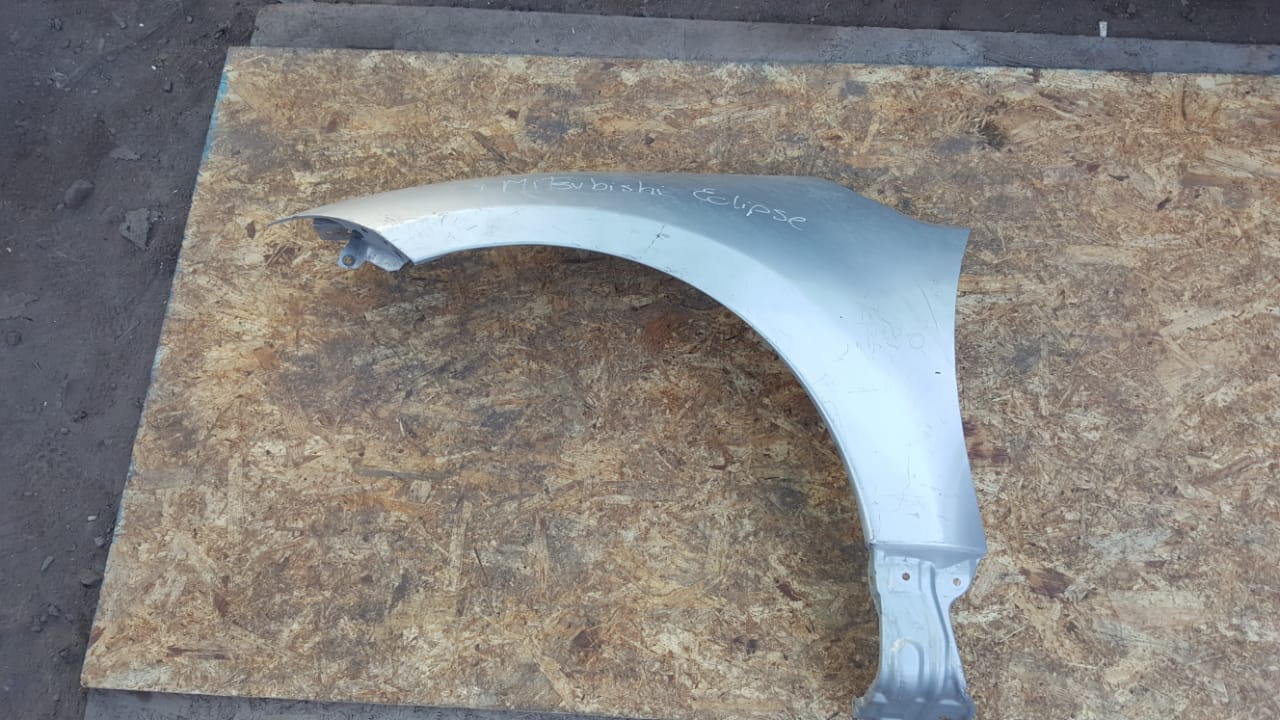 TAPABARROS MITSUBISHI ECLIPSE 2006 AL 2012