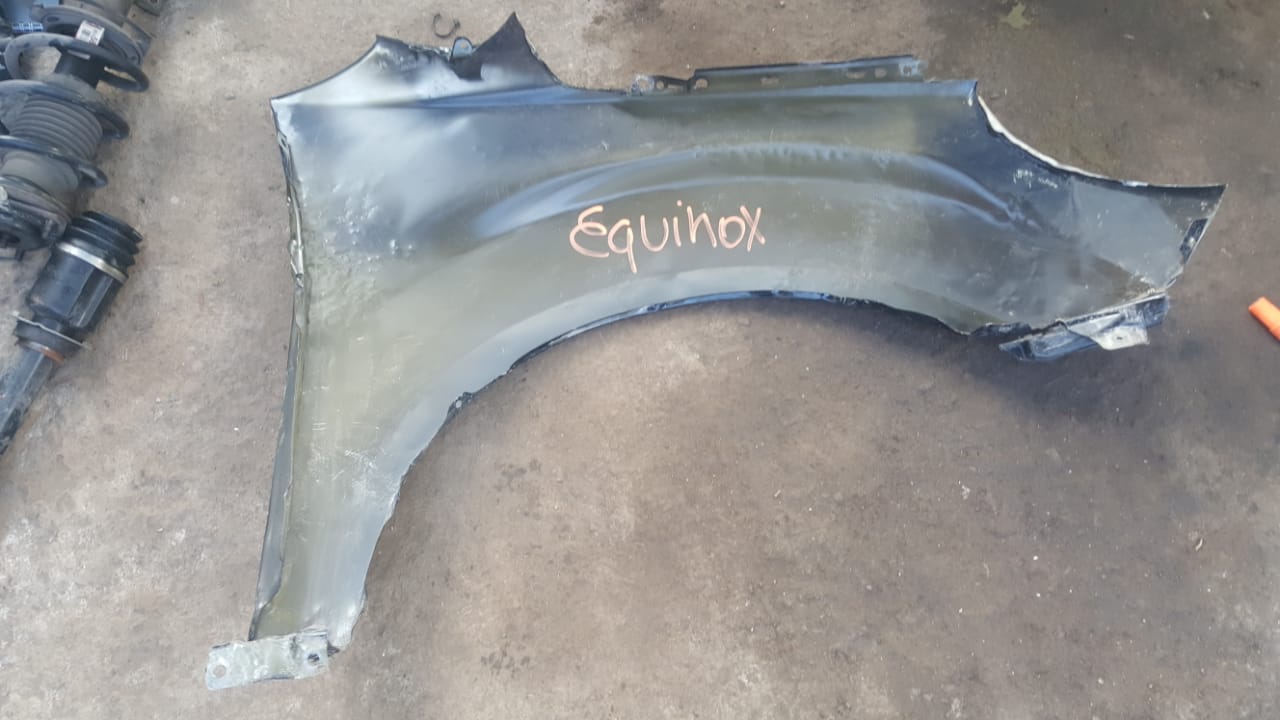 TAPABARRO DELANTERO IZQUIERDO CHEVROLET EQUINOX  2010 AL 2017