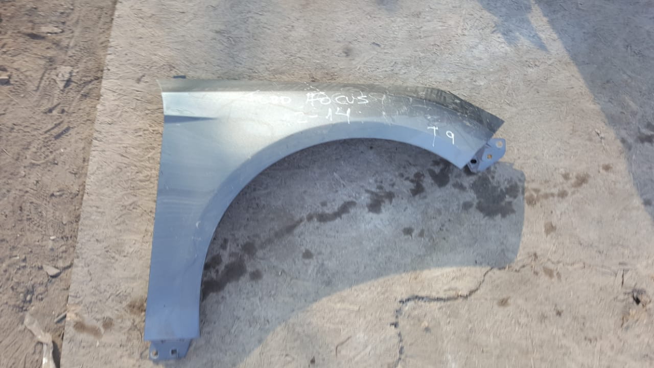 TAPABARROS DERECHO GRIS FORD FOCUS 2012 AL 2018