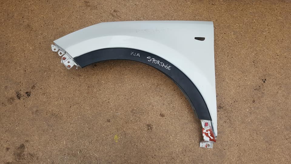 TAPABARROS IZQUIERDO KIA SPORTAGE 2010 AL 2015