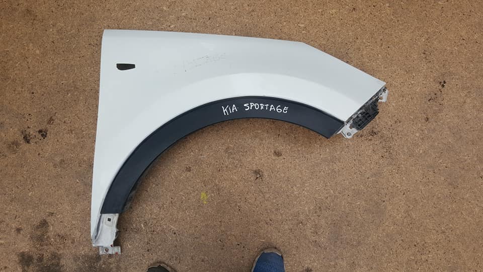 TAPABARRO DERECHO  KIA SPORTAGE 2010 AL 2015