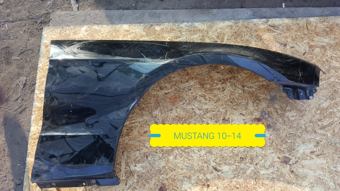 TAPABARROS DERECHO FORD MUSTANG 2010 AL 2014