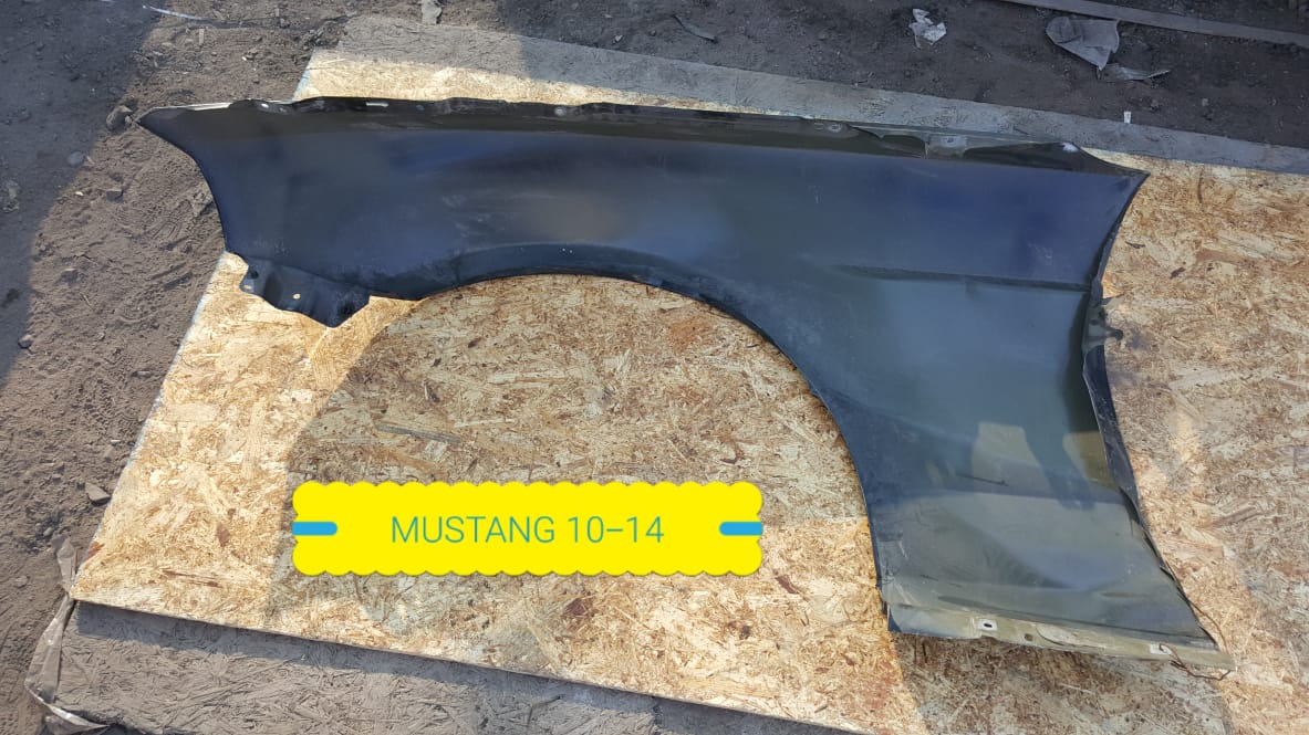 TAPABARROS DERECHO FORD MUSTANG 2010 AL 2014