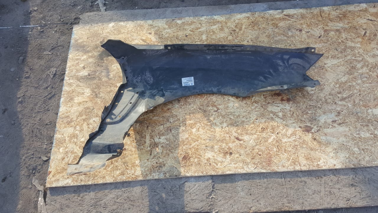 TAPABARRO IZQUIERDO HYUNDAI TIBURON 2003 AL 2006