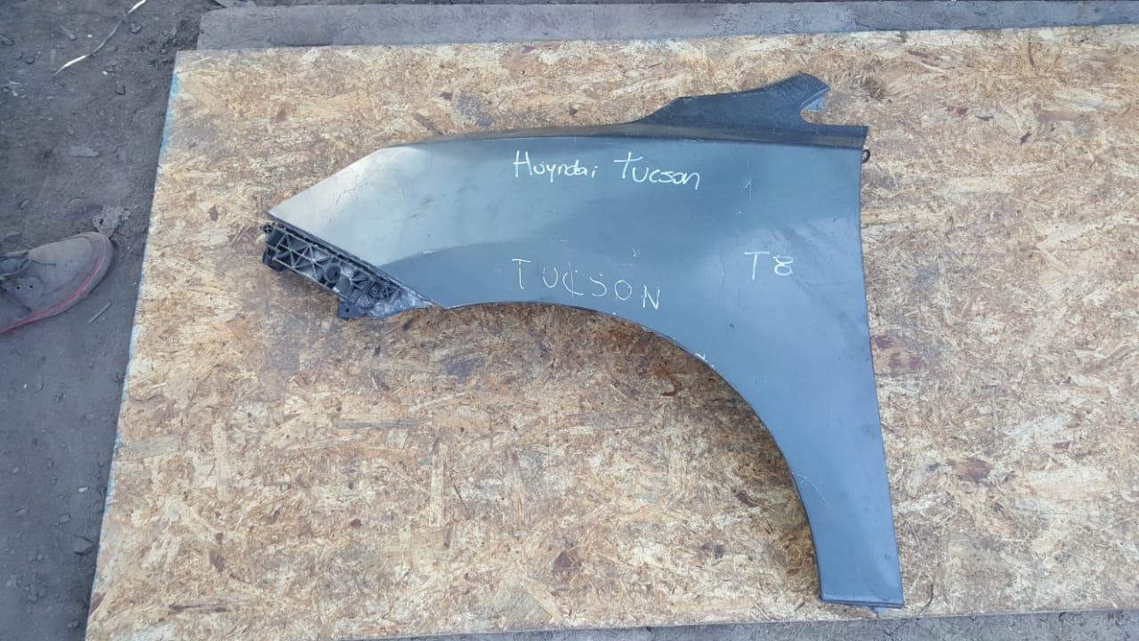 TAPABARROS IZQUIERDO HYUNDAI TUCSON 2010 AL 2015