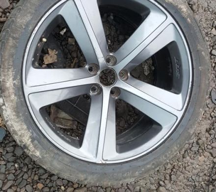 ARO MAS LLANTA DODGE CHALLENGER  2010 AL 2018