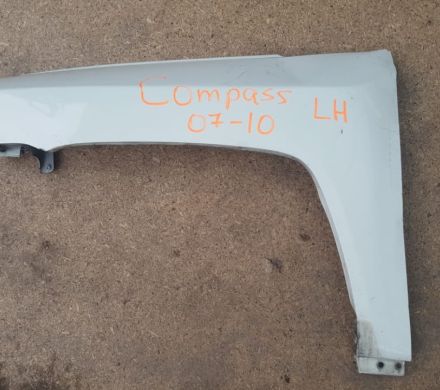 TAPABARROS  IZQUIERDO JEEP COMPASS 2007 AL 2010